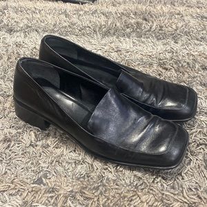 Vintage Enzo Angiolini square toe loafer style 1in heel black, shoes sz 7.5 M